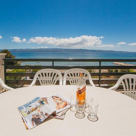 Apartments Sea View Омиш Экстерьер фото