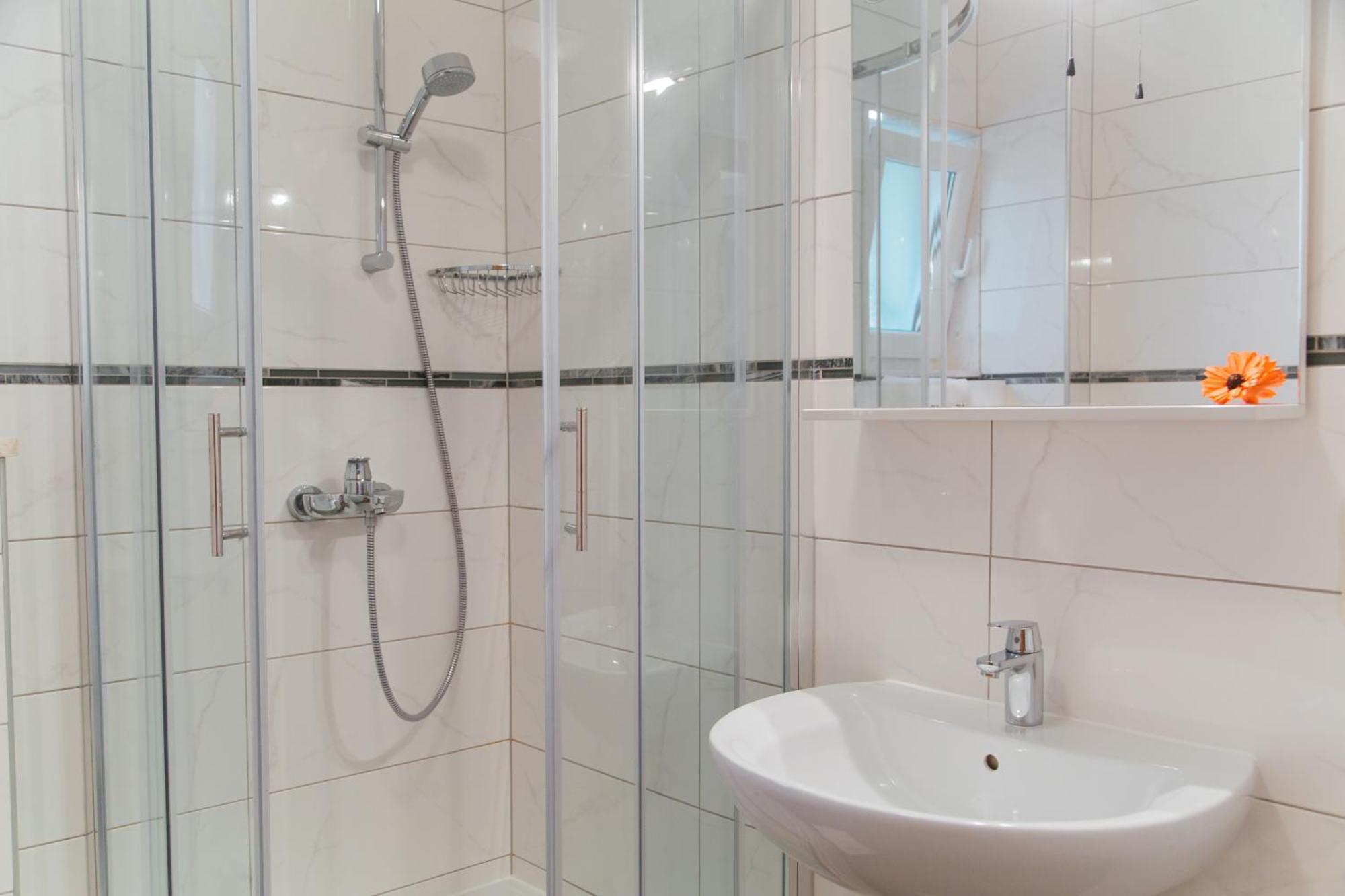 Apartments Sea View Омиш Номер фото