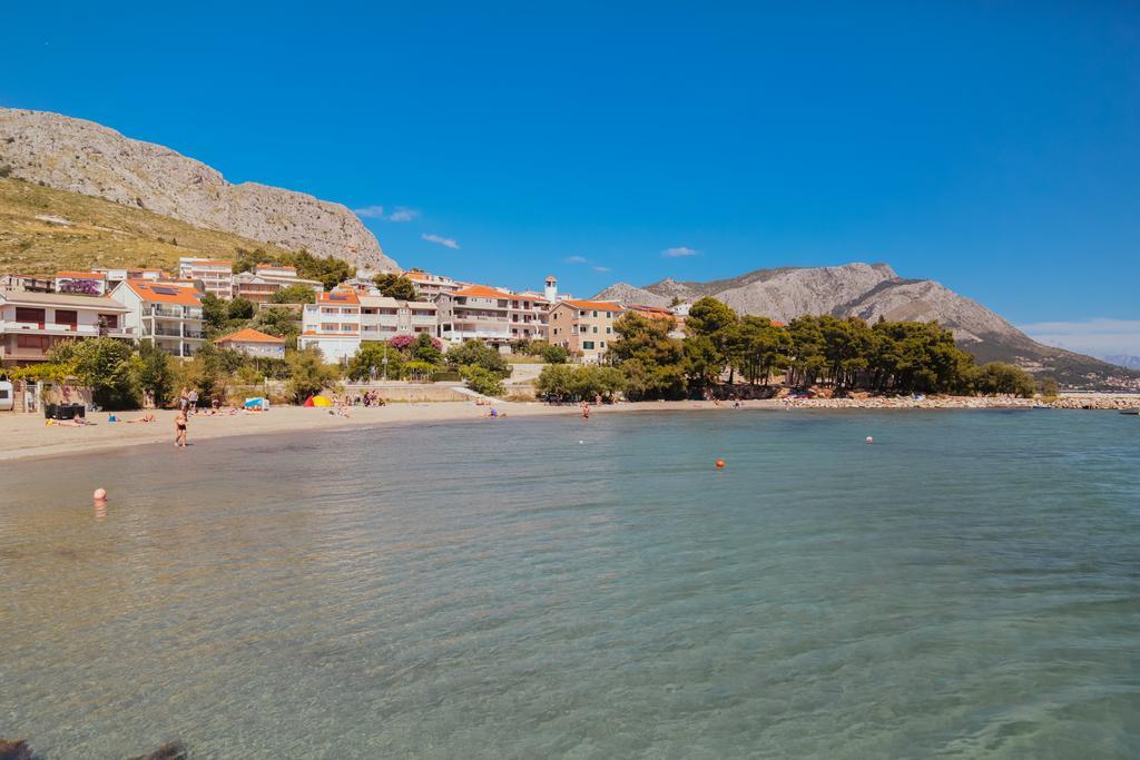 Apartments Sea View Омиш Экстерьер фото